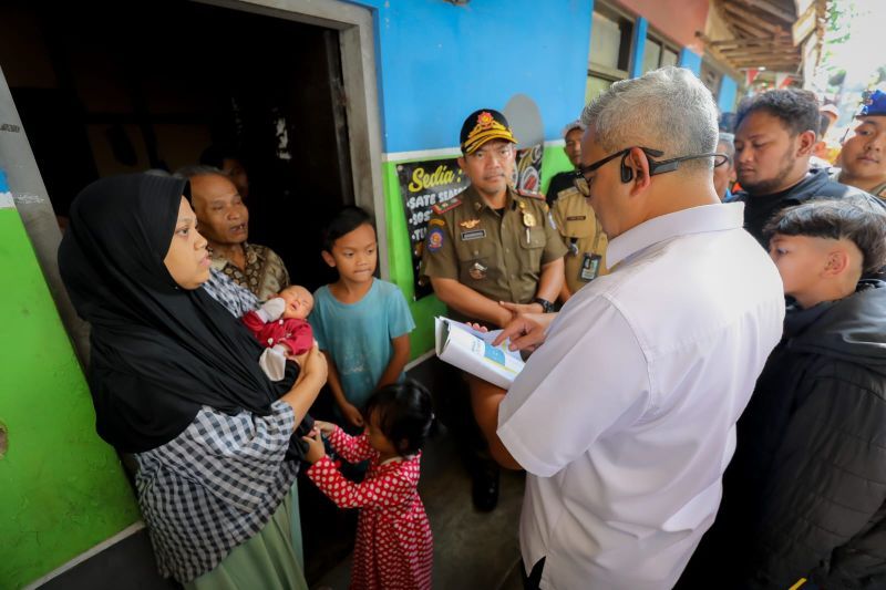 Walkot Bandung tinjau Siskamling Kebencanaan di Sukawarna