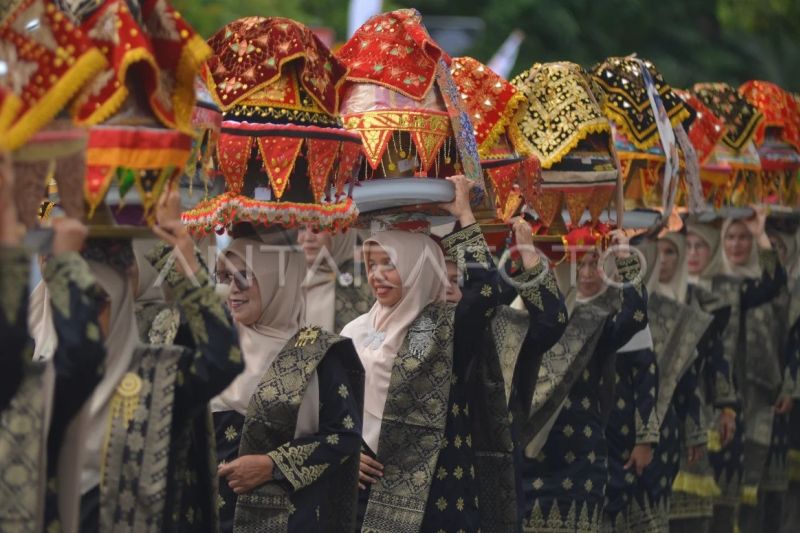 Festival Lima Danau Solok