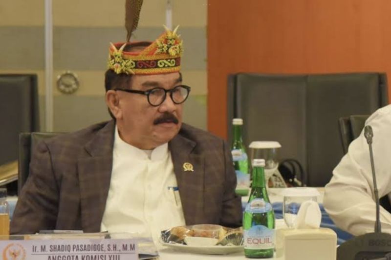Anggota DPR dorong Ditjen Imigrasisegera benahi sistem SDUWHV - ANTARA ...