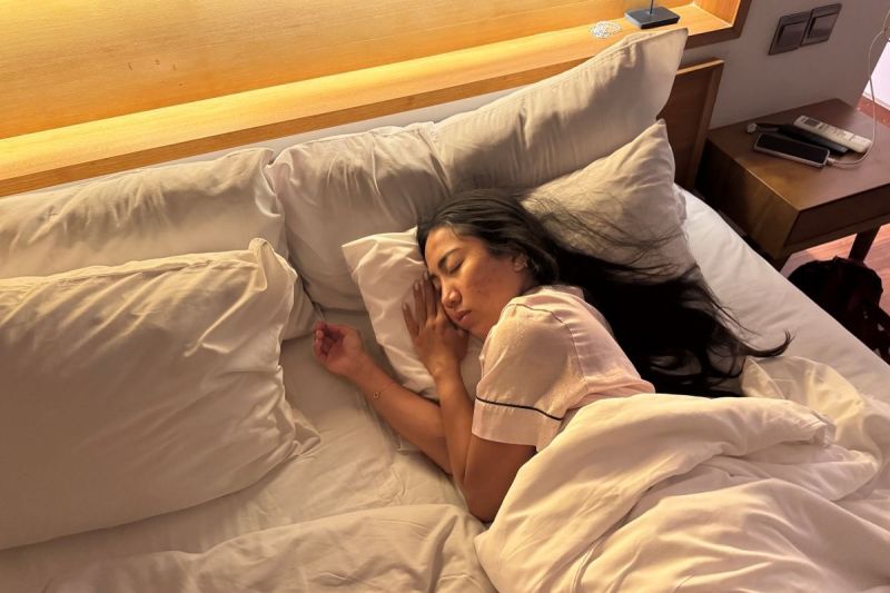 6 Kebiasaan Sehari-hari yang Diam-Diam Merusak Tulang Belakangmu