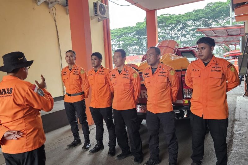 Detik-detik pendaki Gunung Burangrang jatuh ke jurang, Tim SAR temukan selamat