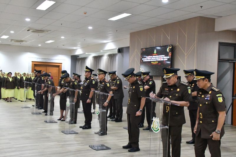 Resmi! 25 pejabat Kejati Jabar dilantik