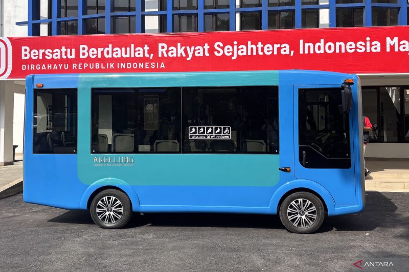 Pemkot resmi mulai uji coba angkot listrik rute Gunung Batu-Stasiun Bandung