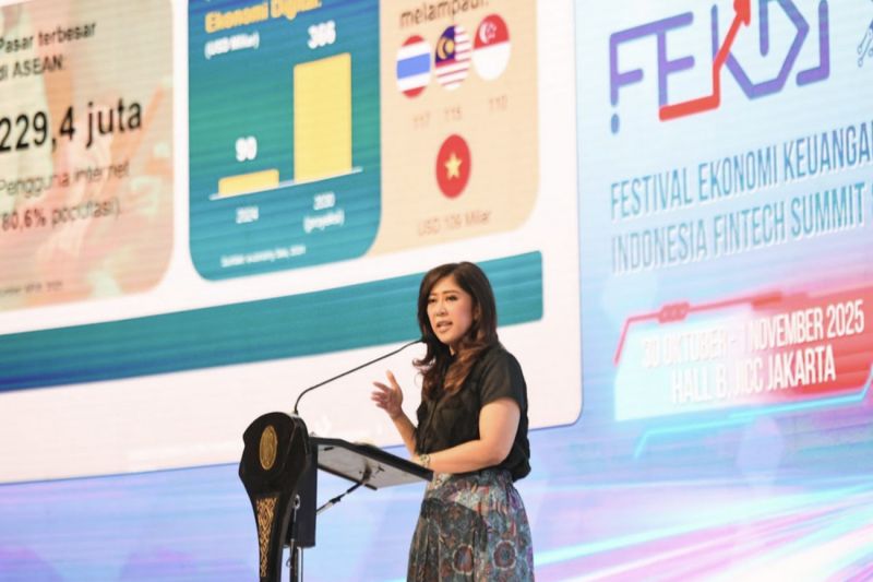 Meutya Hafid terima penghargaan Tata Kelola Pemerintahan Digital