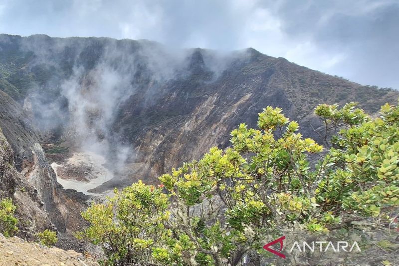 Jasad Misterius Ditemukan di Puncak Gunung Ciremai!
