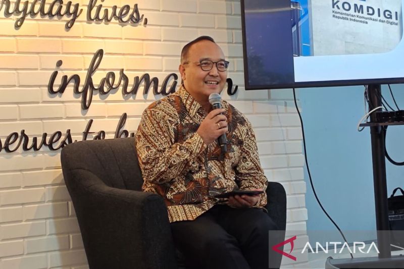 Kemkomdigi ingatkan pengambilan foto di ruang publik utamakan etika