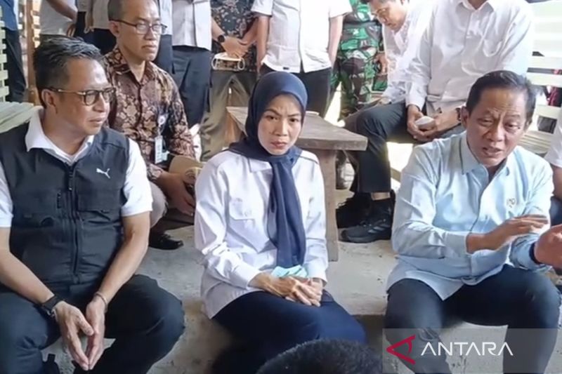 Kemarin, Paku Buwono XIII wafat sampai penanganan radiasi Cikande