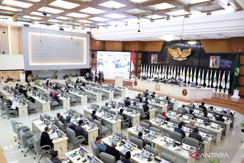 Jumlah Raperda Jabar dalam Propemperda 2025 dirubah dari 16 jadi 10