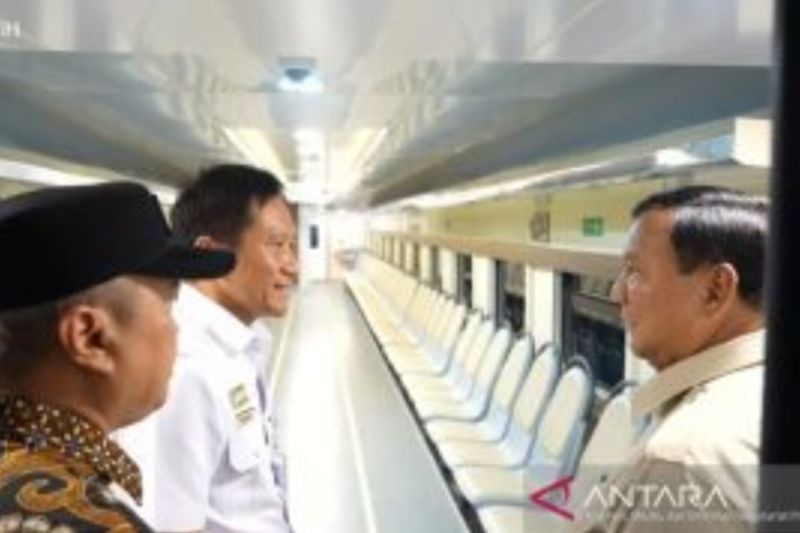 Prabowo gratiskan seluruh bawaan di kereta khusus petani