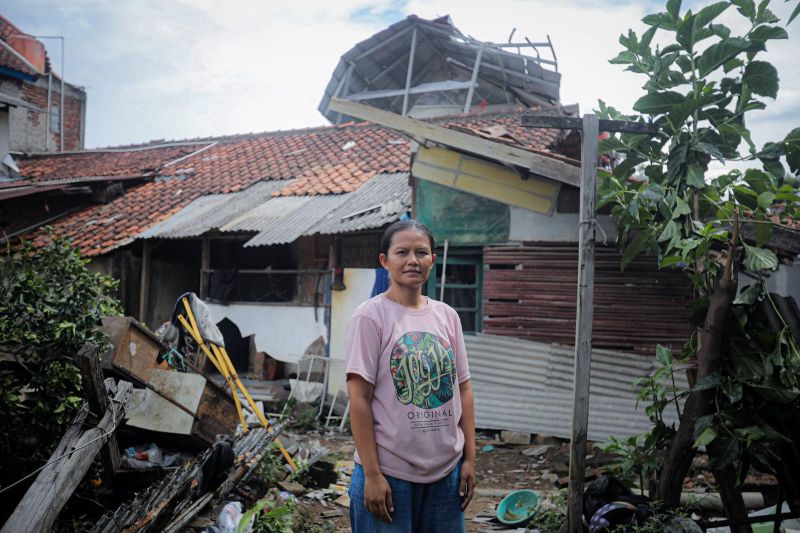 289 rumah rusak akibat angin puting beliung di Kota Bandung