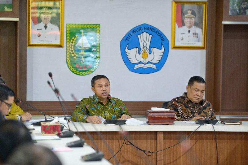 Wagub Riau SF Hariyanto gantikan Gubernur Abdul Wahid