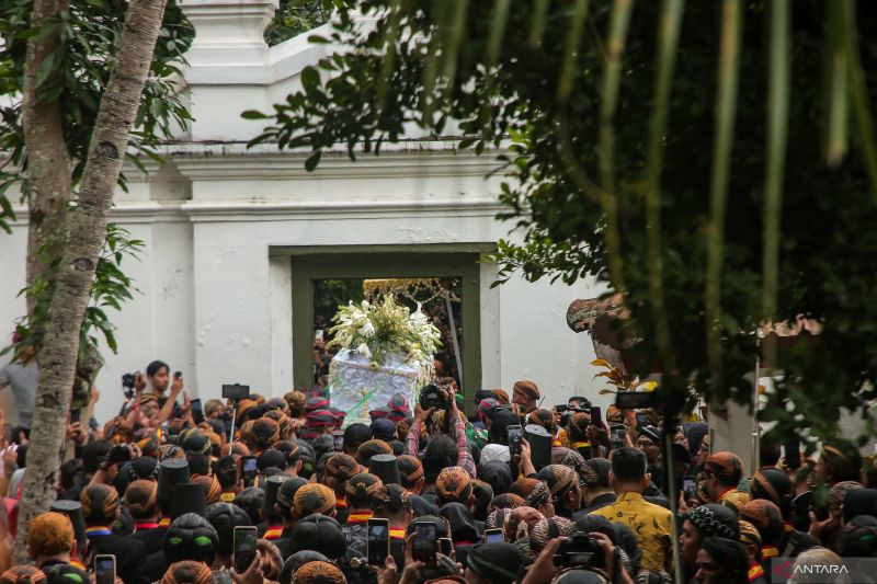 Pemakaman Raja Keraton Kasunanan Surakarta Hadiningrat Sri Susuhunan Pakubuwana (PB) XIII