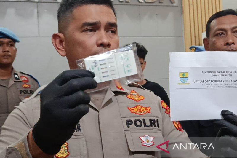 Polisi bekuk residivis yang ancam petugas saat digerebek di Cirebon