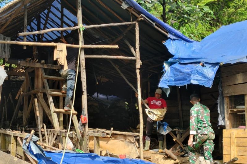 Kemenhut membongkar paksa 723 bangunan di area tambang ilegal TN Halimun Salak