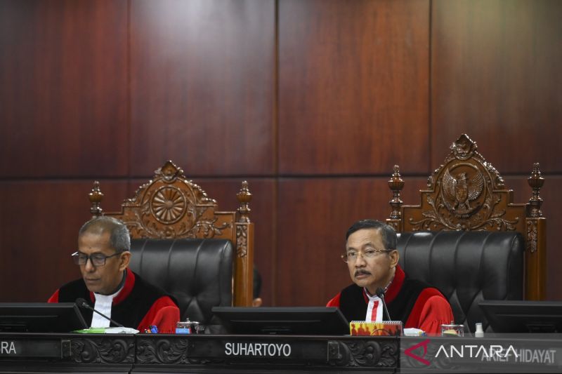 MK tolak permohonan masa jabatan Kapolri disamakan presiden-kabinet