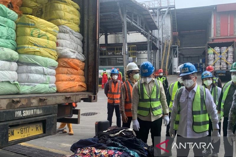 Kemendag musnahkan 500 balpres pakaian bekas impor