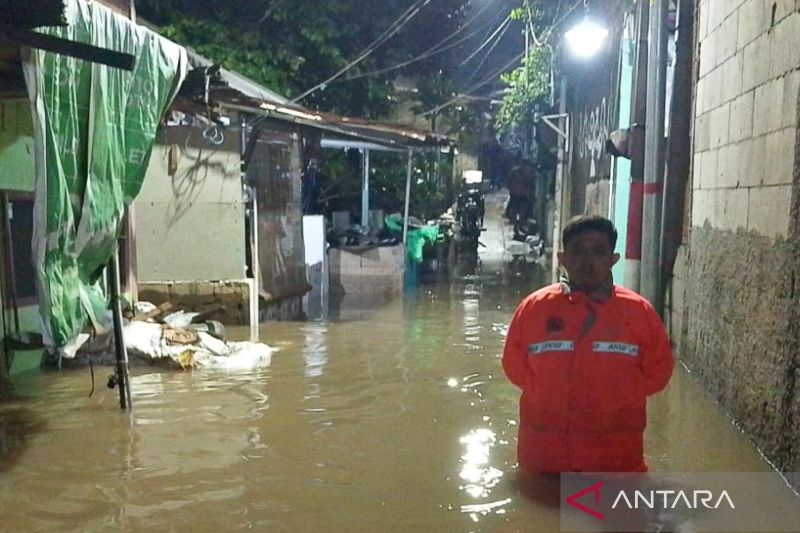 Banjir rendam 15 RT di Jakarta Timur hari ini akibat Kali Ciliwung meluap