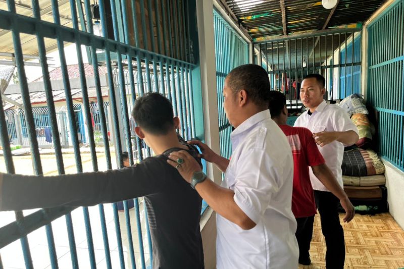 Lapas Kotaagung gelar razia tekan penyalahgunaan narkoba dan praktik penipuan