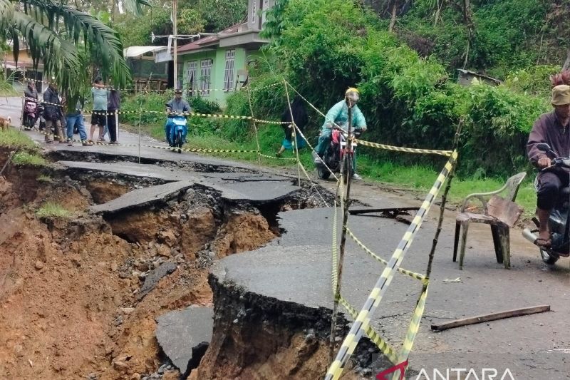 BPBD Agam: lima kecamatan dilanda bencana dampak hujan disertai angin ...