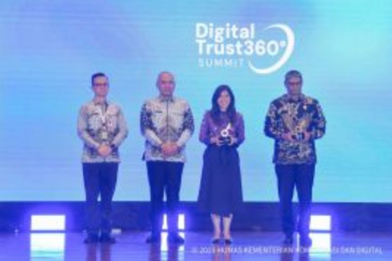 Komdigi Raih Penghargaan Dalam Ajang BE Awards 2025