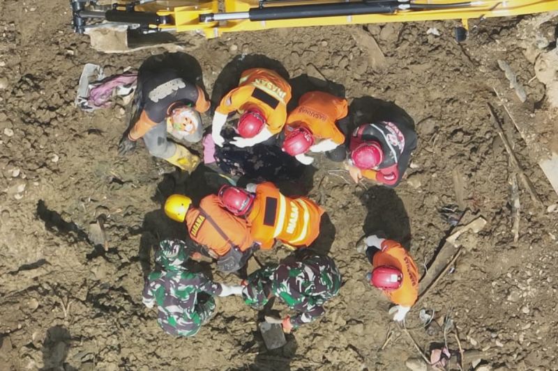 Lima korban longsor Banjarnegara ditemukan di hari terakhir pencarian korban