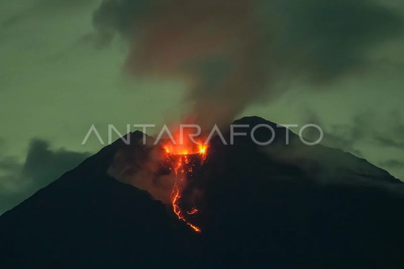 Aktivitas vulkanik Gunung Semeru
