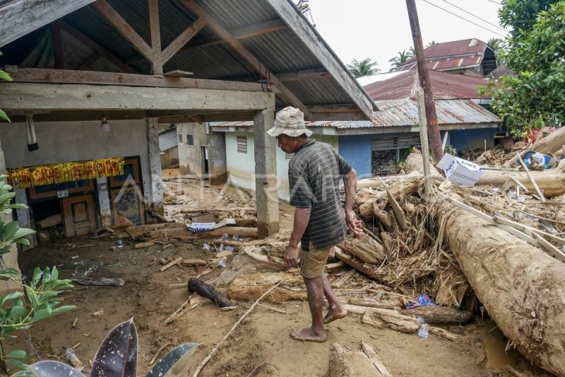 Pascabanjir bandang di Solok