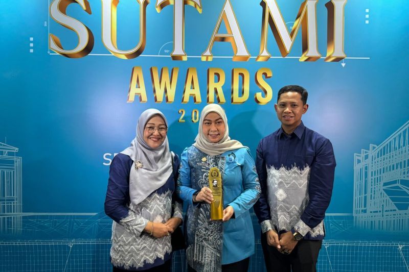 Banjarbaru receives Sutami Awards from Public Works Ministry