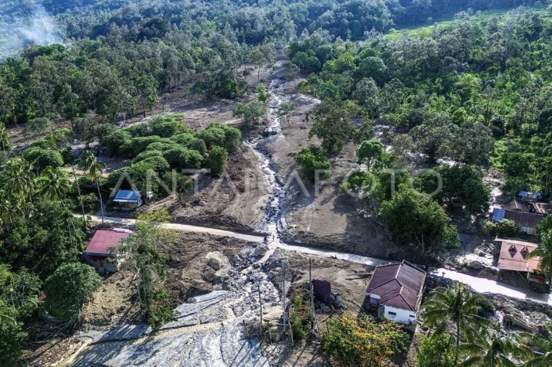 Dampak banjir bandang dan tanah longsor di Tanah Datar