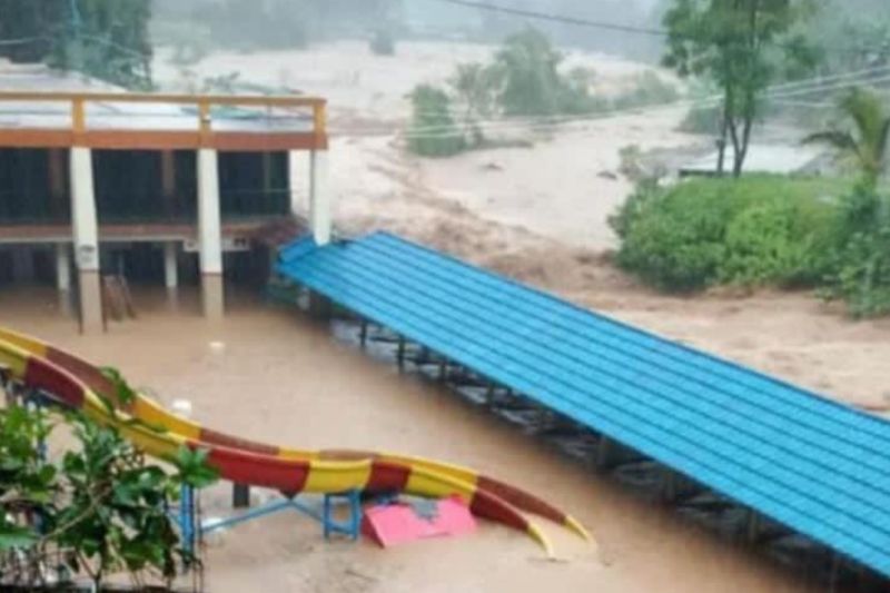 Banjir dan longsor terjang Bandung Barat