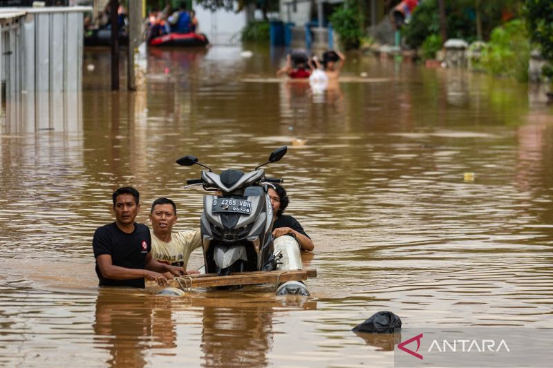 Gubernur Jabar KDM sebut banjir Bandung raya terjadi karena alih fungsi lahan