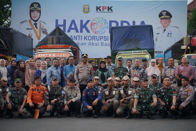 Pemkot Bandarlampung kirim 12 truk bantuan korban bencana Sumatera
