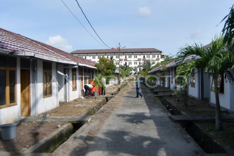Hunian sementara korban banjir bandang di Padang