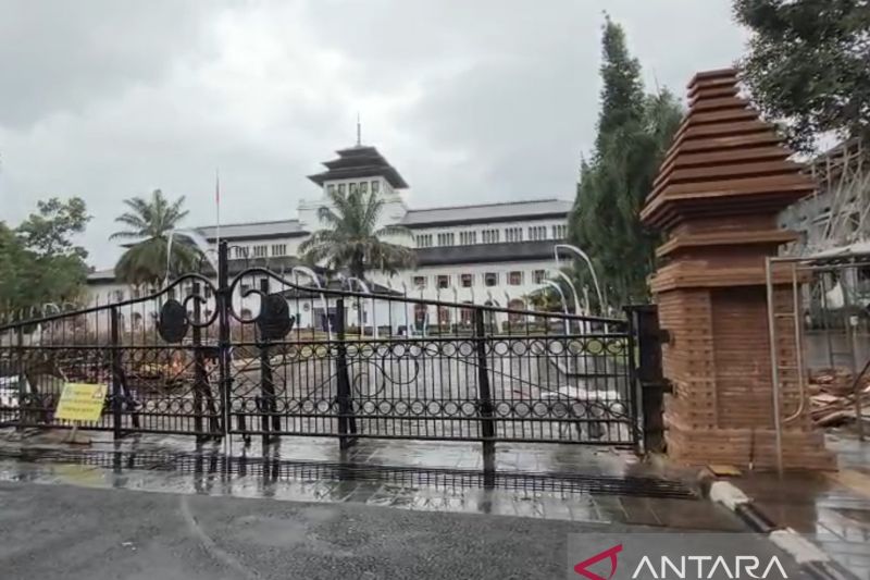 Pemprov Jabar ungkap 263 dari 361 paket konstruksi 2025 telah masuk tahap kontrak