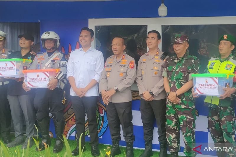 Pemkab Cianjur menempatkan relawan dan alat berat antisipasi bencana