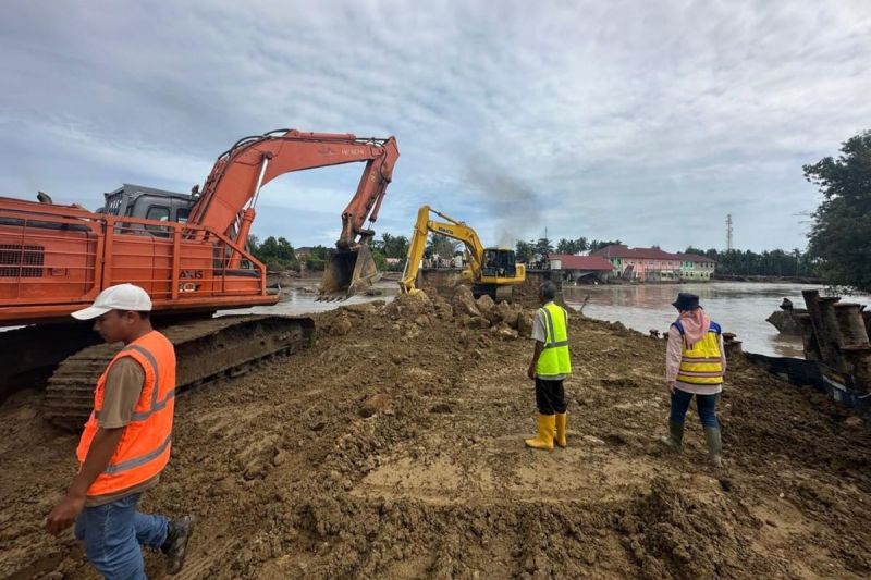 BNPB: Pembukaan jalan tertutup longsor di Taput rampung tiga hari