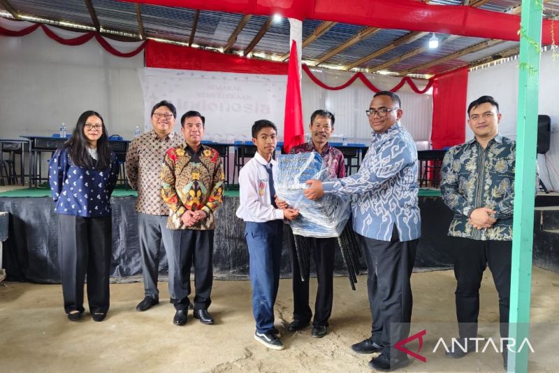 KBRI KL beri bantuan alat belajar untuk pelajar CLC di Sabah