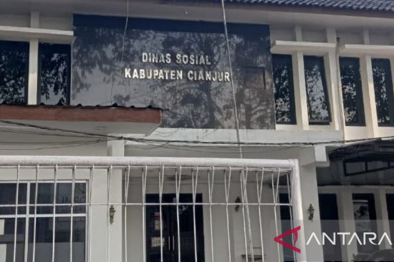 Dinsos Cianjur menyalurkan bantuan tunai untuk 150 KPM berisiko stunting