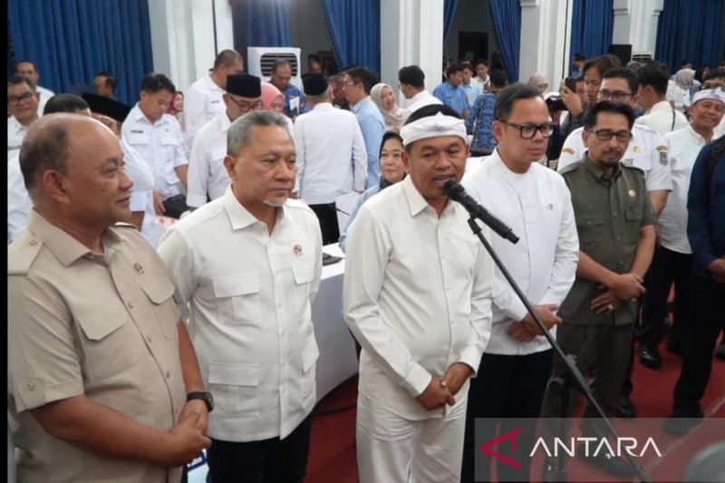 Gubernur Dedi Mulyadi bidik MBG bisa pangkas rantai distribusi pangan di Jabar
