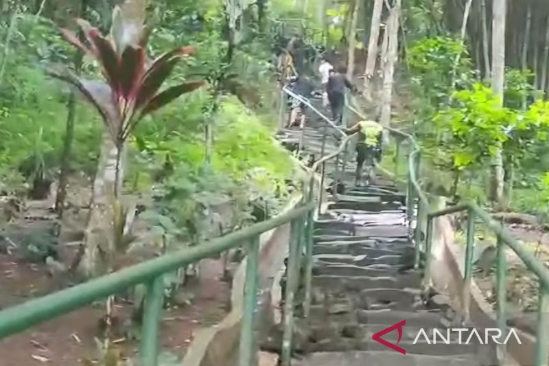 Pemkab Cianjur membangun pusat oleh-oleh dan kuliner di Gunung Padang