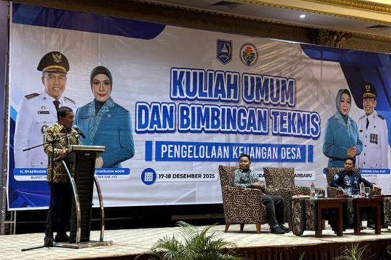 Bupati HSS buka kuliah umum dan bimtek pengelolaan keuangan desa