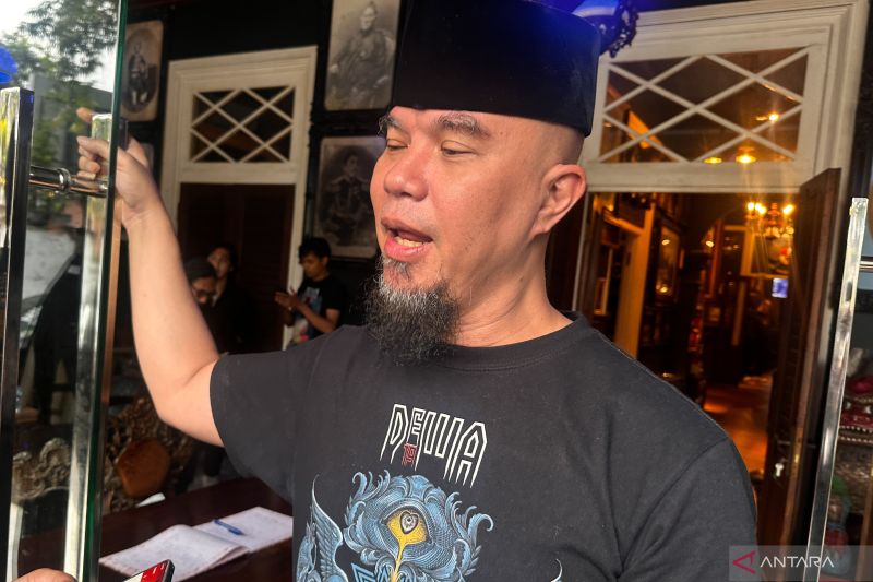 Ahmad Dhani ungkap El Rumi akan menikah tahun depan