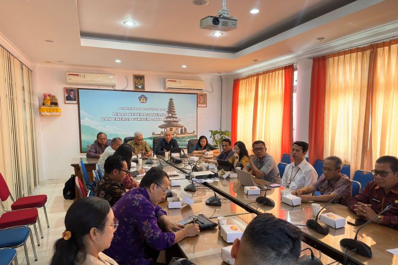 Gubernur sepakat tetapkan UMP Bali 2026 Rp32 juta