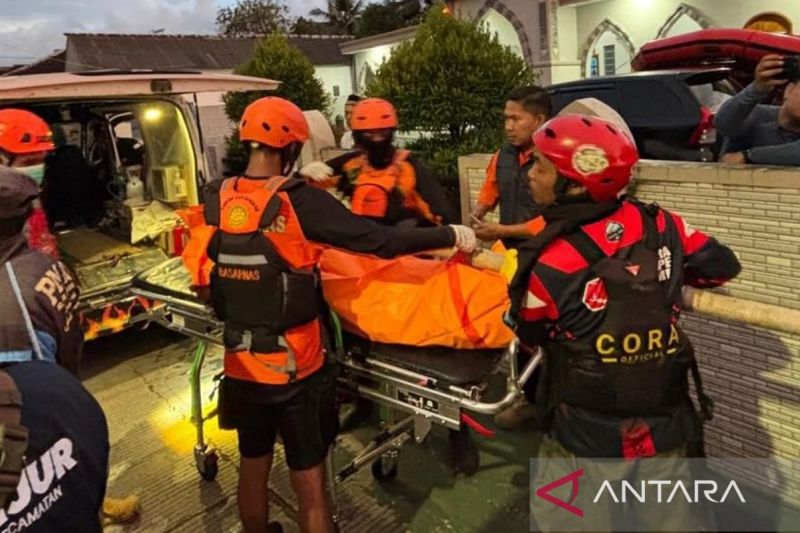 SAR Cianjur menemukan jasad anak terbawa arus setelah empat hari