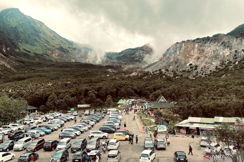 TWA Gunung Papandayan di Garut diserbu wisatawan