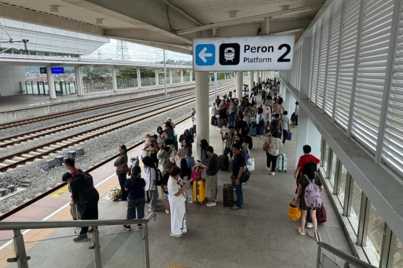 Ribuan wisatawan Malaysia gunakan Whoosh untuk wisata di libur Natal-tahun baru