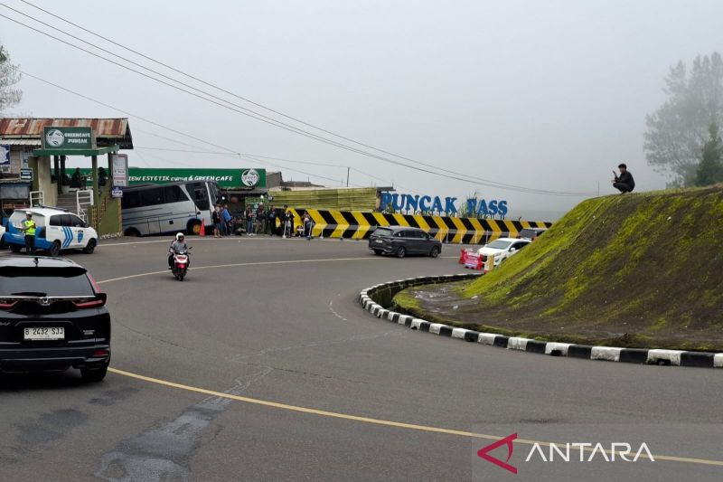 Satlantas Cianjur: Titik rawan longsor Puncak harus diwaspadai
