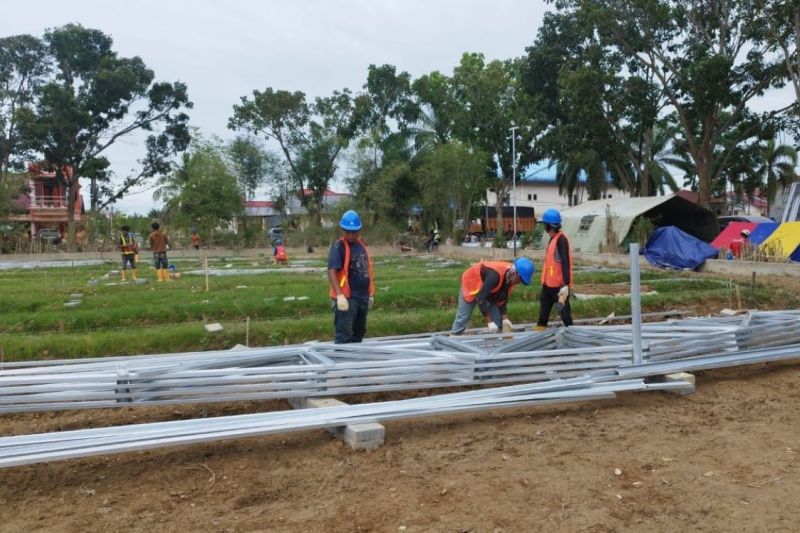 Indonesia speeds up temporary housing for Sumatra disaster victims
