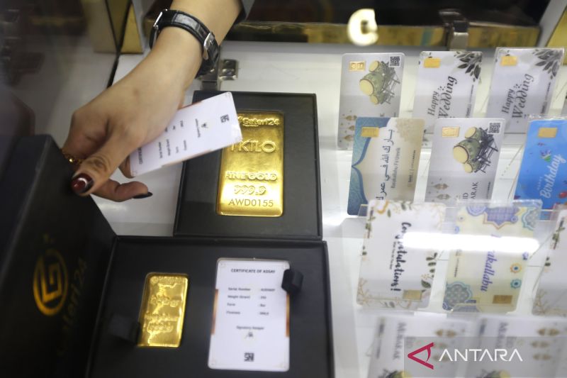 Harga emas Galeri24 dan UBS serempak turun hari Minggu ini