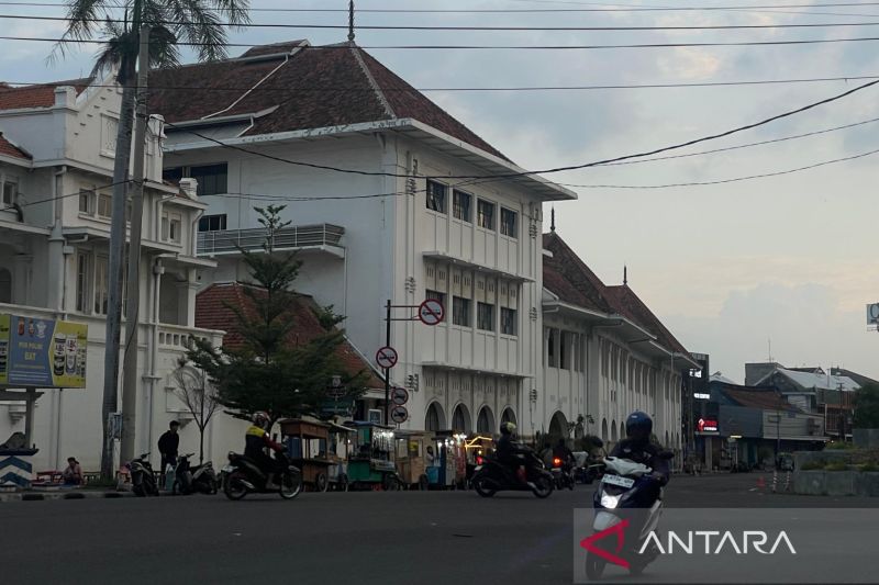Dishub Kota Cirebon menargetkan retribusi parkir Rp4 miliar pada 2026